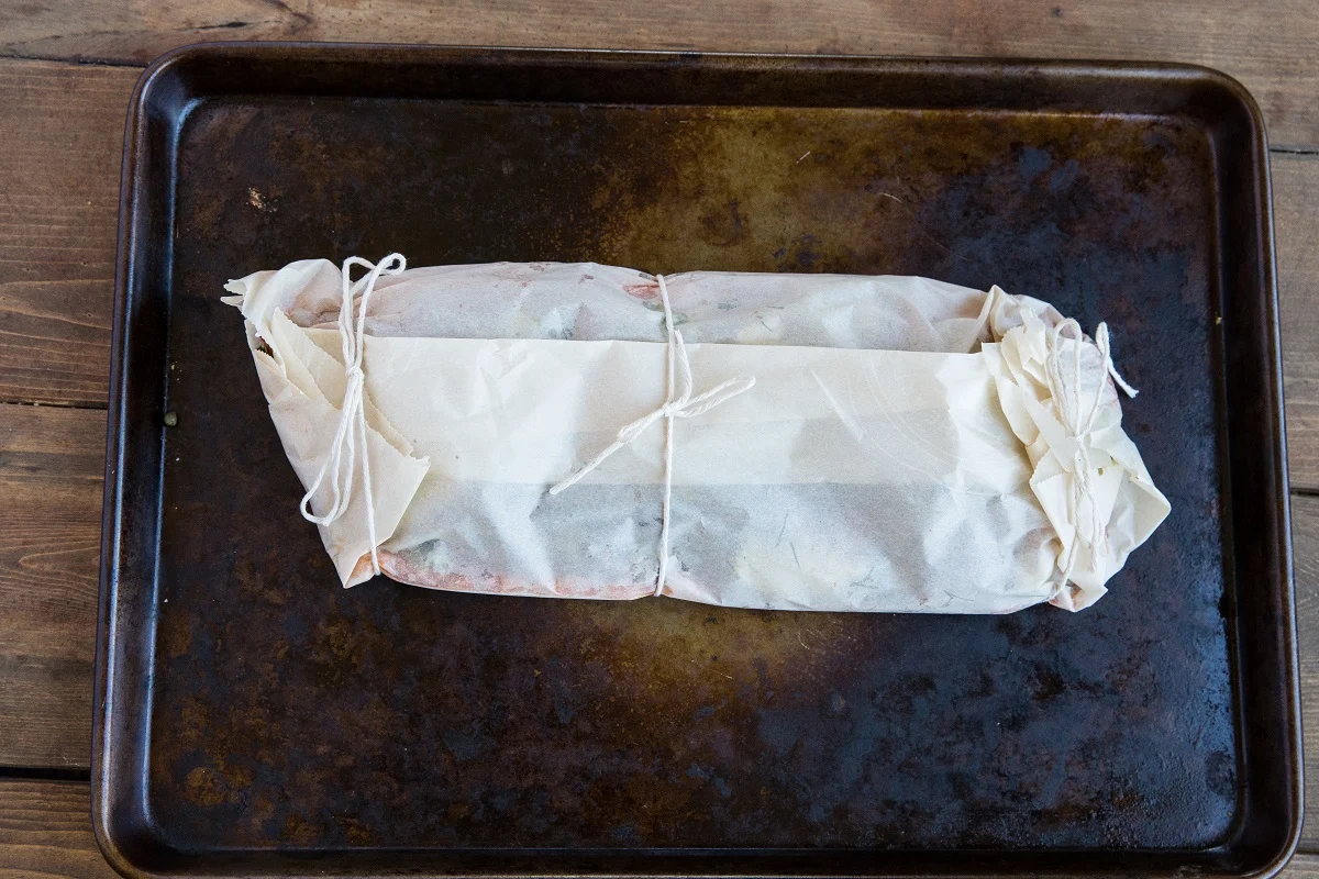 How to make salmon in parchment paper