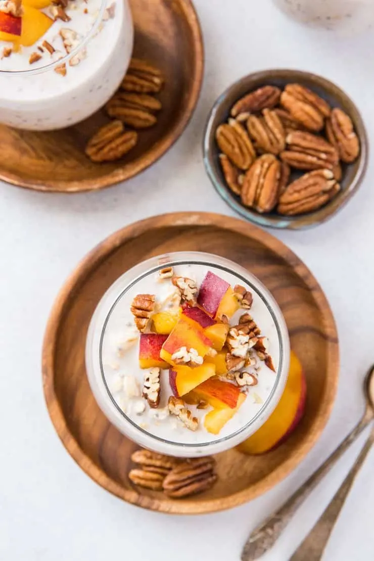 Peaches and Cream Overnight Oats - breakfast made easy! This grab-and-go breakfast recipe is healthy, vegan, and gluten-free!