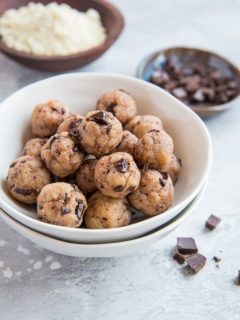 Keto Edible Cookie Dough - sugar-free, low-carb, grain-free, egg-free ready to eat cookie dough bites that require just 5 minutes and a few ingredients!