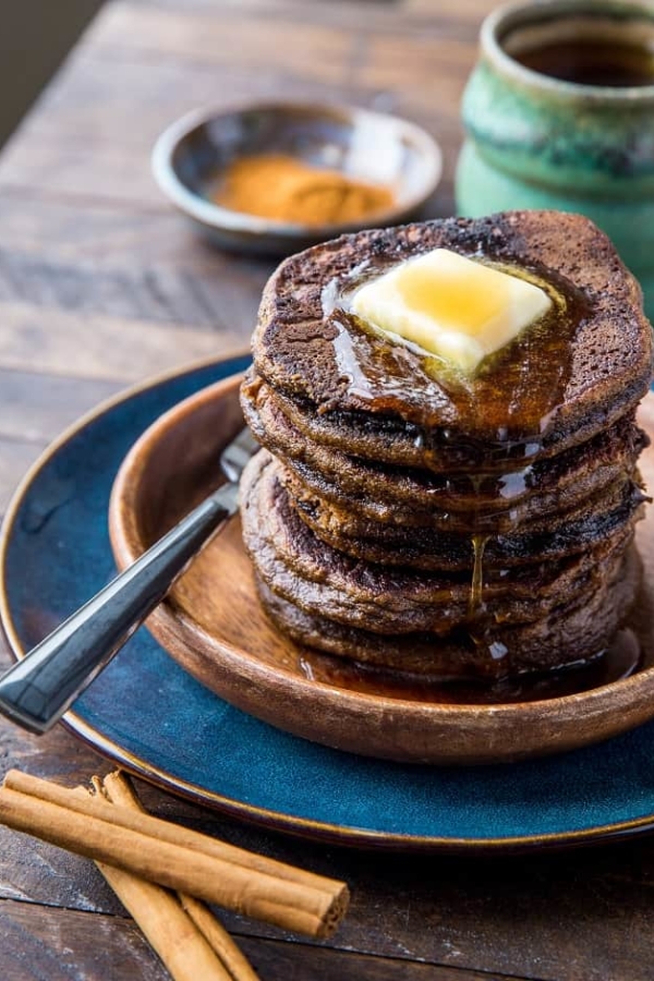 Paleo Gingerbread Pancakes - grain-free, refined sugar-free, dairy-free and fluffy! | TheRoastedRoot.com #glutenfree #breakfast