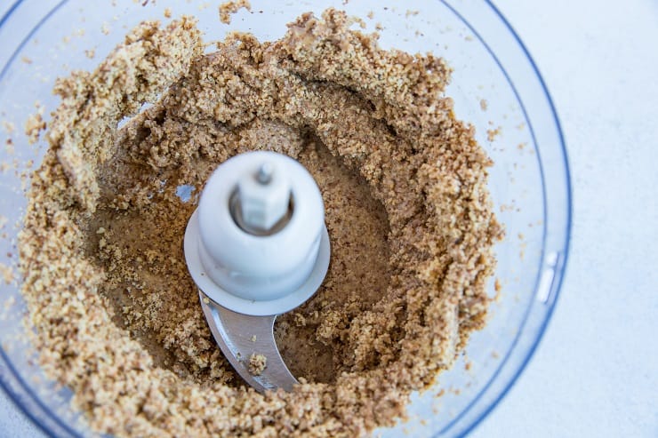 How to Make Homemade Almond Butter | TheRoastedRoot.net