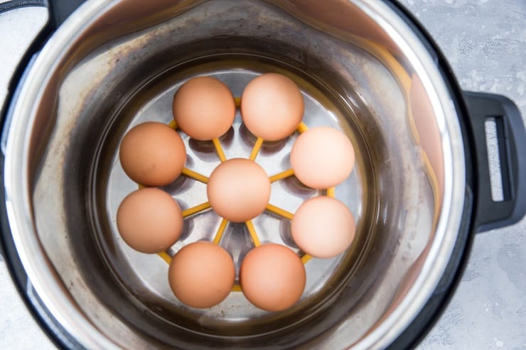 Instant Pot Soft Boiled Eggs - an easy photo tutorial on how to make soft boiled eggs in a pressure cooker