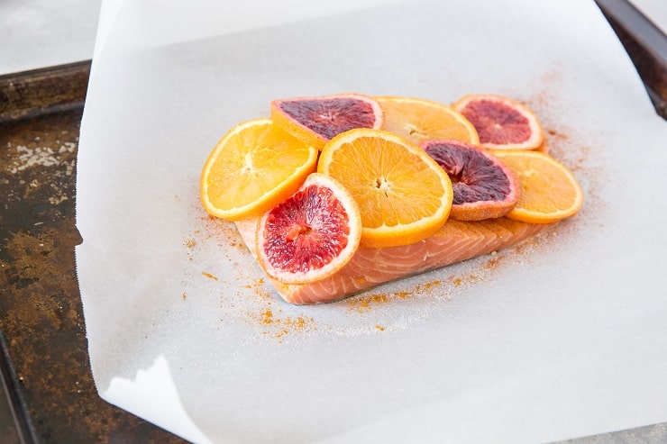 How to make salmon in parchment paper