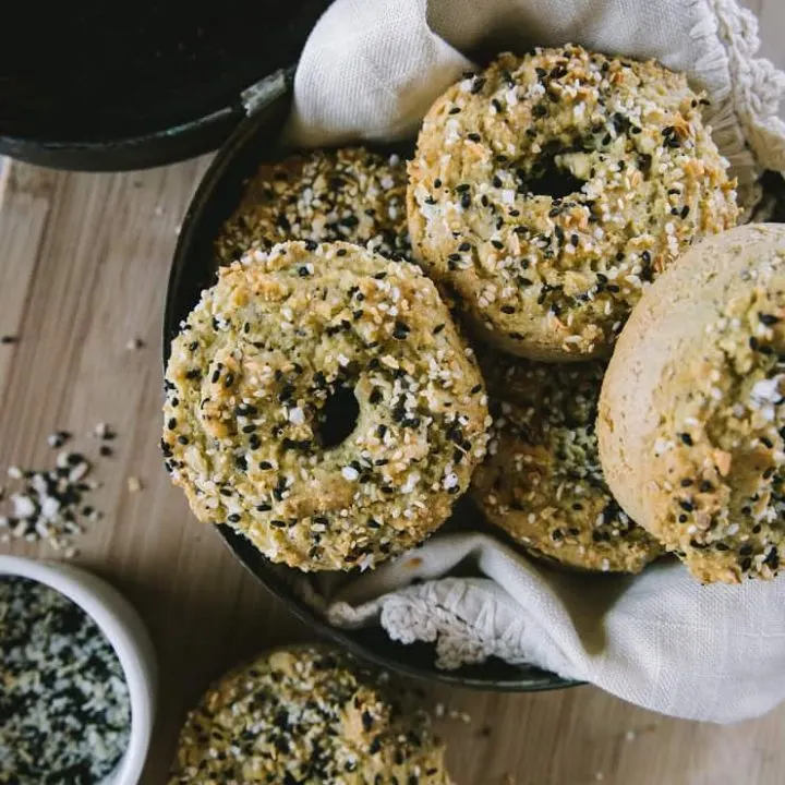 Low-Carb Keto Everything Bagels made with almond flour - an easy grain-free paleo bagel recipe! | TheRoastedRoot.net #glutenfree #breakfast