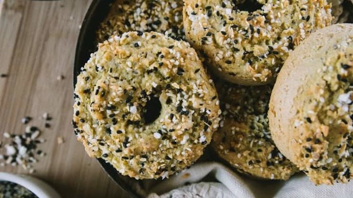 Low-Carb Keto Everything Bagels made with almond flour - an easy grain-free paleo bagel recipe! | TheRoastedRoot.net #glutenfree #breakfast
