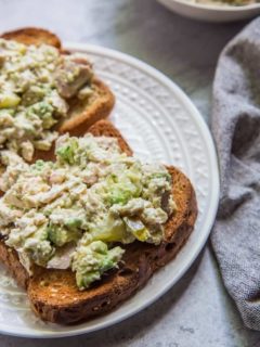 5-Ingredient Avocado Tuna Salad - a healthy, filling lunch recipe that is keto, paleo, and whole30 | TheRoastedRoot.net