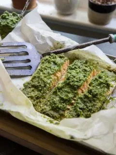 Pesto Salmon in Parchment Paper - a low-carb, keto, paleo dinner recipe | TheRoastedRoot.net