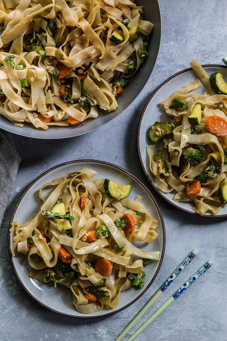 Thai Stir Fry Noodles (Pad See Ew) with vegetables - a gluten-free, healthy noodle recipe | TheRoastedRoot.net