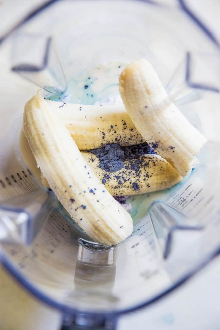 How to Make a Blue Smoothie Bowl