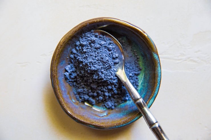 Blue Pea Flower Powder for a blue smoothie bowl