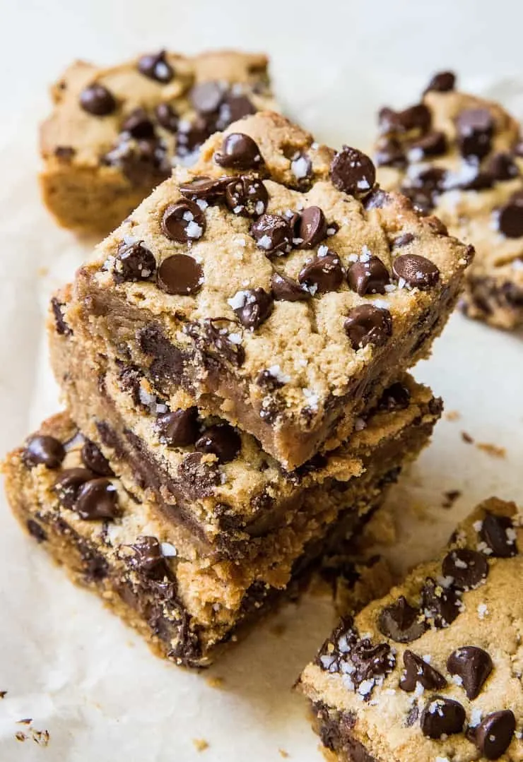 Gluten-Free Peanut Butter Cookie Bars with sea salt - a magnificent refined sugar-free cookie bar recipe! | TheRoastedRoot.net