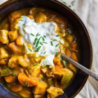 Bean-free Pumpkin Chicken Chili (paleo) for a delightful fall chili recipe. This easy chili comes together in just 45 minutes! | TheRoastedRoot.net