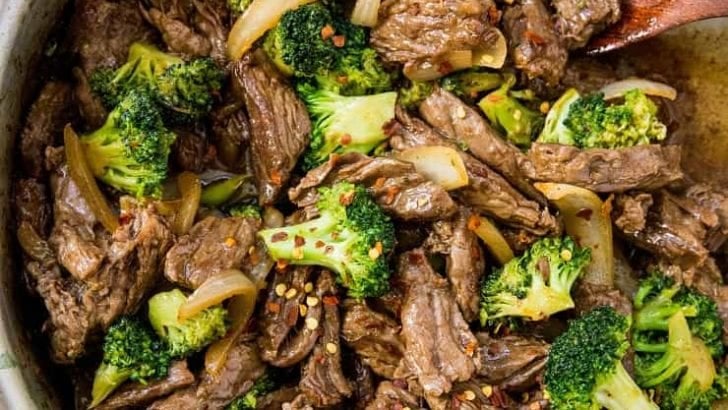 One-Skillet 30-Minute Paleo Broccoli Beef made soy-free and refined sugar-free. An easy weeknight dinner recipe | TheRoastedRoot.net