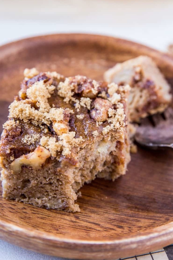 Paleo Banana Coffee Cake - a hybrid of banana bread and coffee cake! Grain-free coffee cake made with coconut flour and coconut sugar
