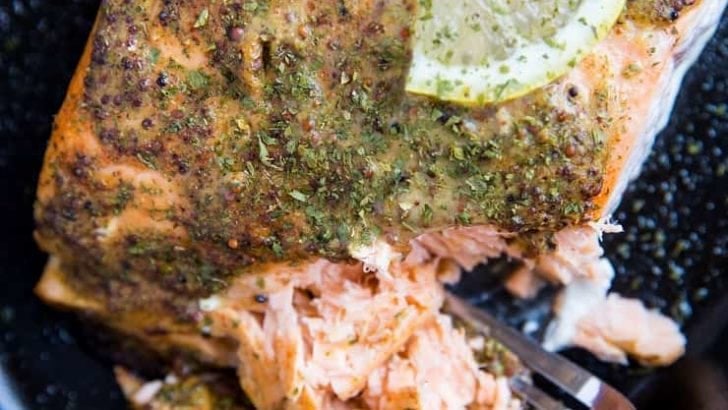 Mustard Baked salmon with lemon - only 4 ingredients and 30 minutes needed to make this recipe