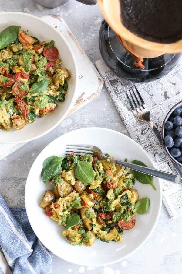 Pesto Spinach Sun-Dried Tomato Breakfast Scramble - a nutritious vegetarian breakfast recipe - paleo, gluten-free, healthy