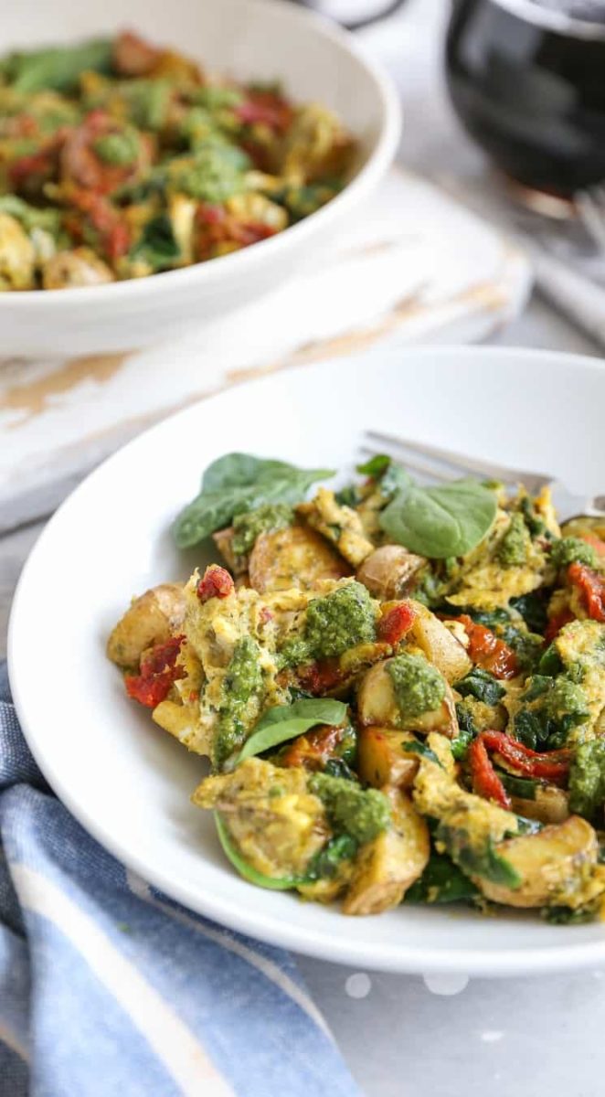 Pesto Spinach Sun-Dried Tomato Breakfast Scramble - a nutritious vegetarian breakfast recipe