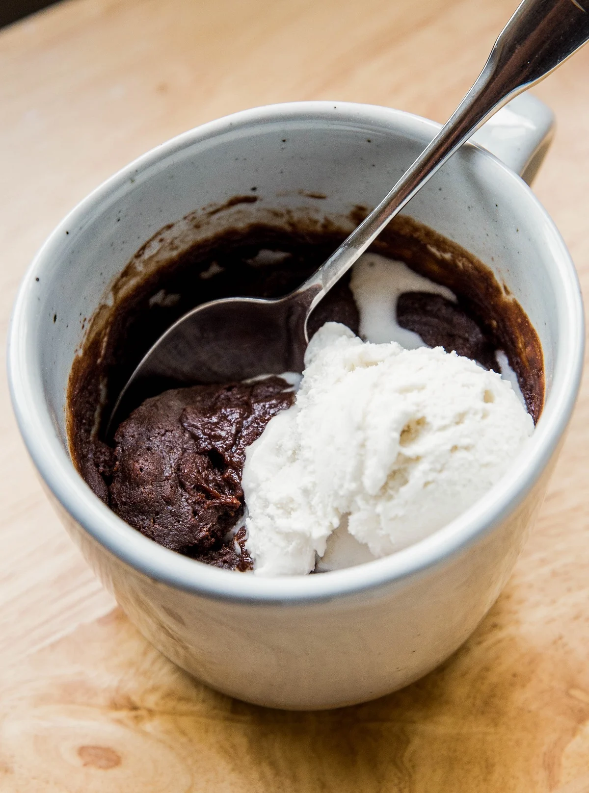 Gluten-Free Vegan Mug Brownie made refined sugar-free and dairy-free in 5 minutes using 4 ingredients