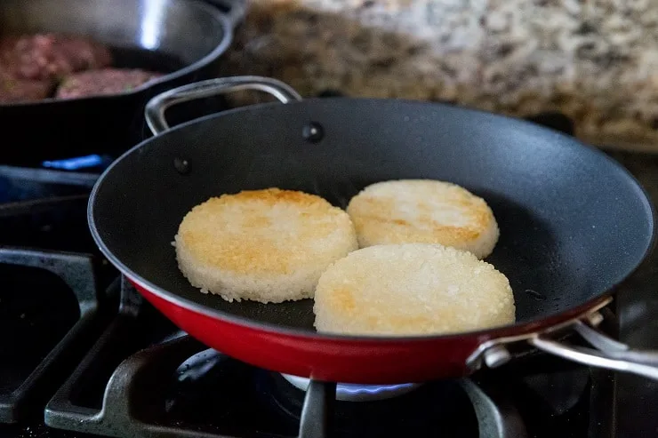 How to make crispy gluten-free rice sticky buns