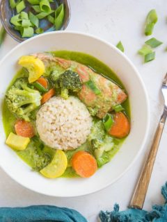 AIP Green Curry with Salmon and Vegetables - a nightshade-free, Low-FODMAP green curry recipe