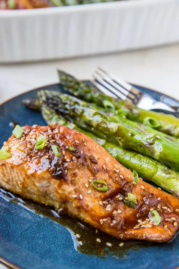Asian Baked Salmon and Asparagus - crispy delicious healthy salmon recipe with crispy glaze