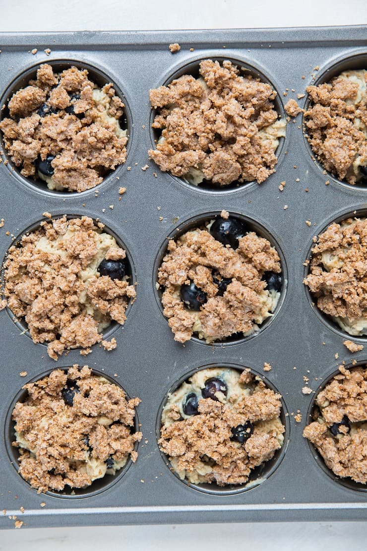How to bake blueberry sourdough muffins