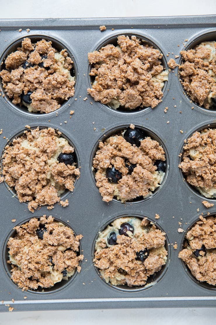 How to bake blueberry sourdough muffins