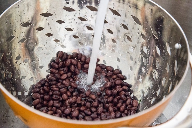 Black beans in a colander 