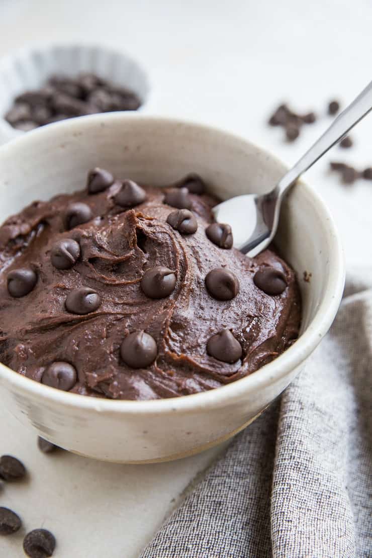 Black Bean Edible Cookie Dough - gluten-free cookie dough recipe made with black beans, almond butter and pure maple syrup. A healthy dessert recipe