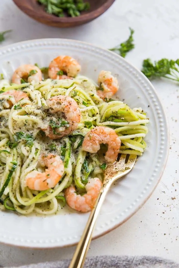 Easy Keto Shrimp Scampi with zucchini noodles - Made in just 20 minutes, this easy dinner recipe is clean, healthy and delicious!