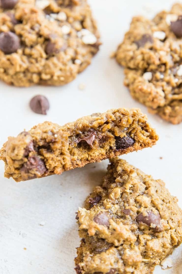 Gluten-Free Pumpkin Oatmeal Cookies - refined sugar-free healthy oatmeal cookie recipe