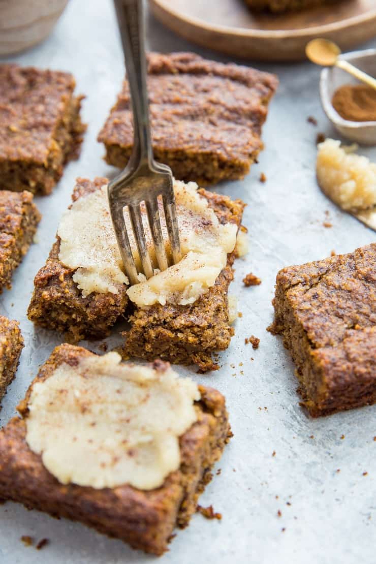 Healthy Paleo Pumpkin Cake - naturally sweetened, dairy-free, grain-free, made with almond flour and sweetened with banana and coconut sugar