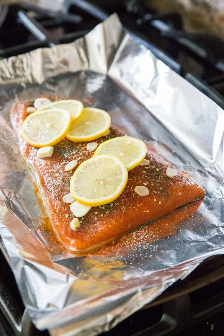 Foil Salmon with garlic and lemon