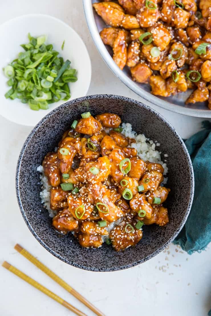 Grain-Free Paleo General Chicken - refined sugar-free, soy-free and easy to prepare. An amazing takeout chicken recipe made at home!