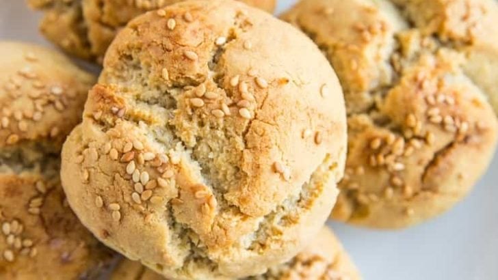 Almond Flour Dinner Rolls - paleo, dairy-free, low-carb roll recipe that is healthy and gluten-free