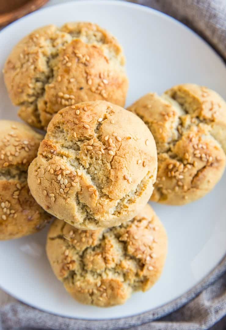 Almond Flour Dinner Rolls - paleo, dairy-free, low-carb roll recipe that is healthy and gluten-free