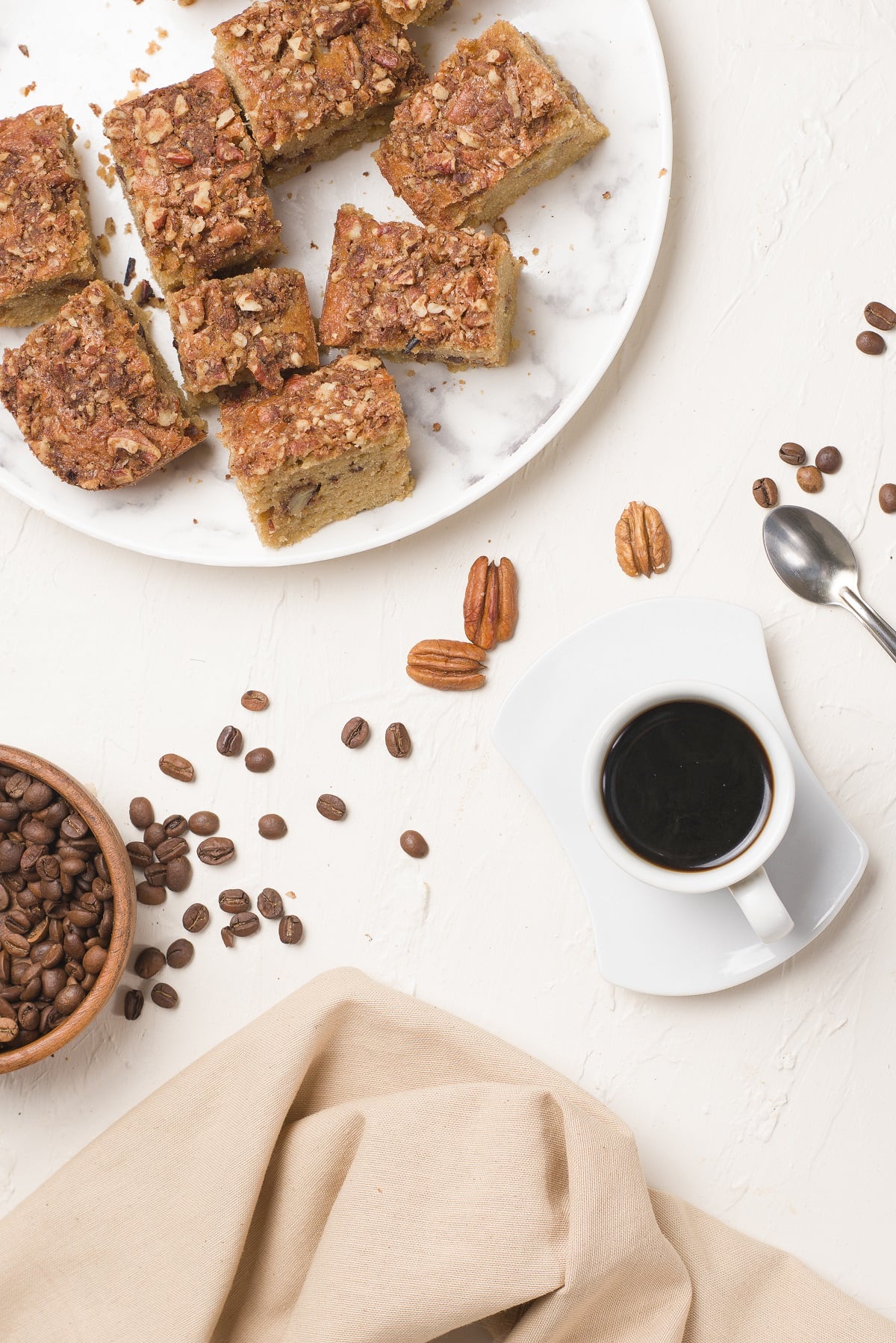 Paleo Coffee Cake made paleo-friendly with almond flour and sweetened with pure maple syrup - a healthy grain-free coffee cake recipe