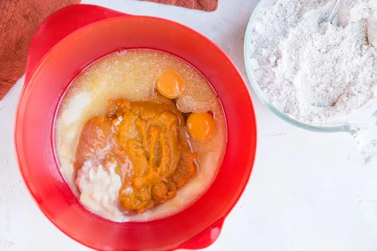 Mix the wet ingredients for pumpkin muffins