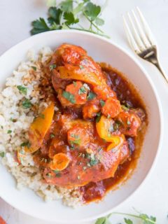 Instant Pot Chicken Cacciatore - easy chicken cacciatore recipe made quick and easy in the pressure cooker. Tender, amazing chicken with hardly any effort!