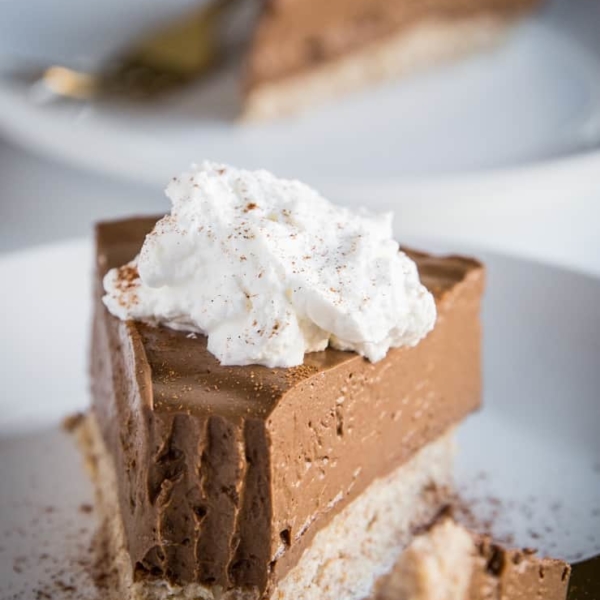 Keto Chocolate Pie - low-carb, dairy-free French silk pie made sugar-free and grain-free for a healthy chocolate pie recipe
