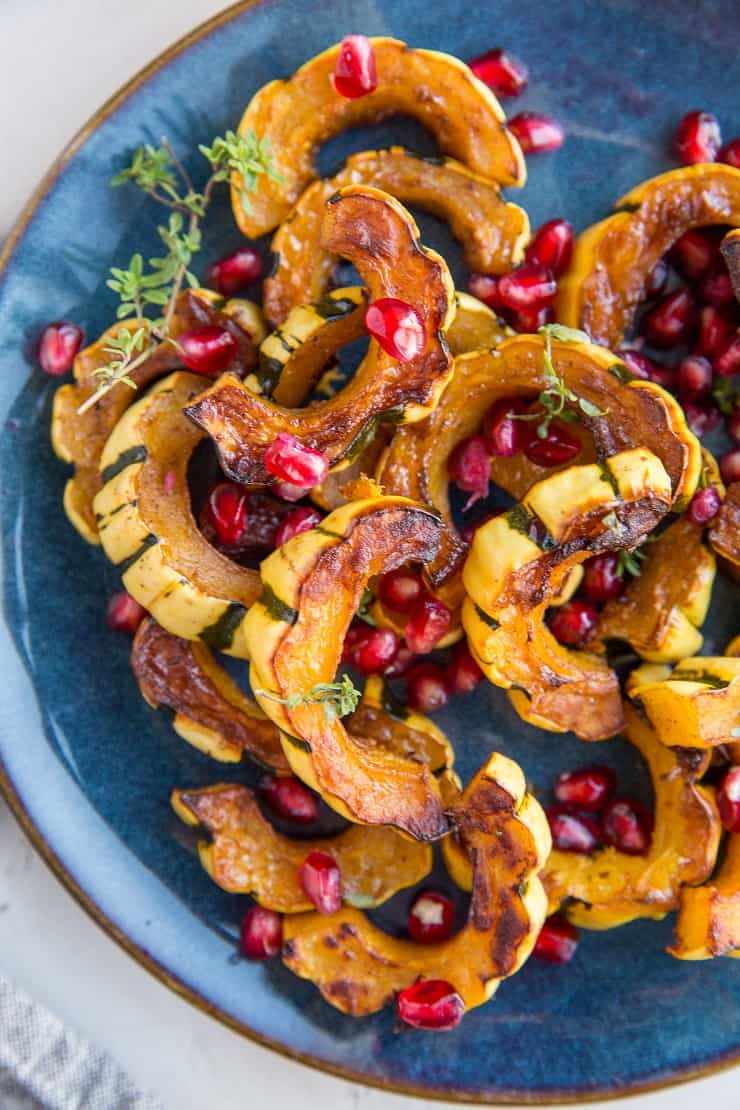 Maple Cinnamon Roasted Delicata Squash is a healthy side dish #paleo #glutenfree #holiday