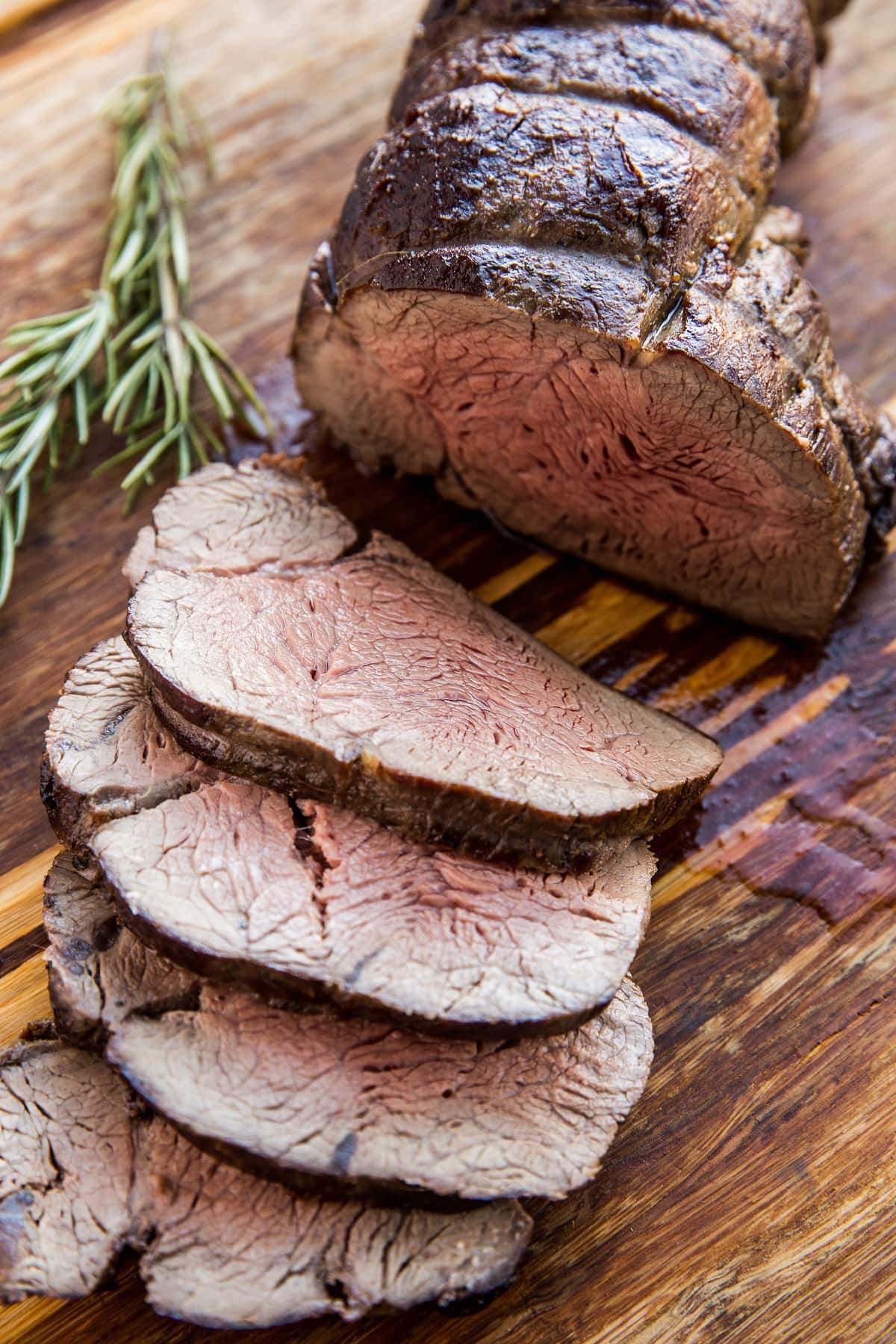 How to cook beef tenderloin roast in the oven - an easy recipe