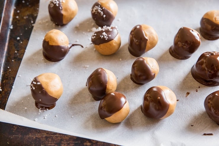 How to make low-carb peanut butter balls