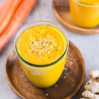 Anti-Inflammatory Carrot Ginger Smoothie - packed with antioxidants and vitamins for a major boost to the immune system!