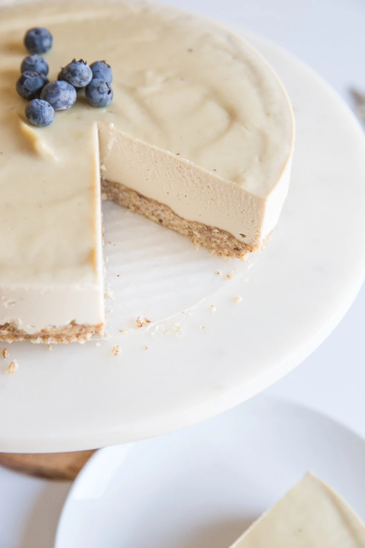 Low-Carb Cheesecake recipe made dairy-free and keto