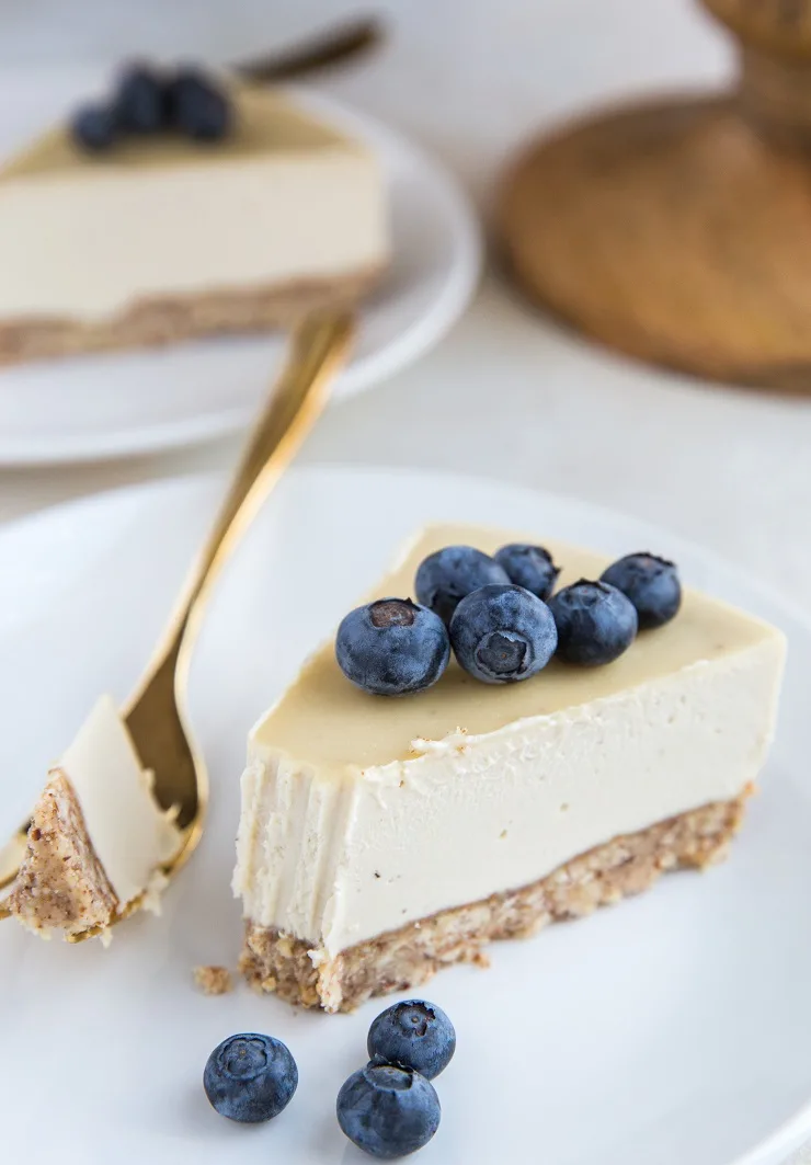 Vegan No-Bake Keto Cheesecake - dairy-free low-carb cheesecake recipe