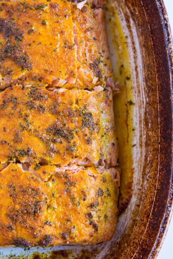 Baked Turmeric Salmon - only a few ingredients are needed to make this superfood dinner recipe happen!