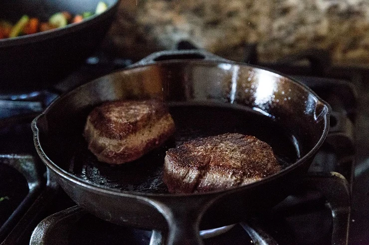 How to cook filet mignon in the cast iron skillet