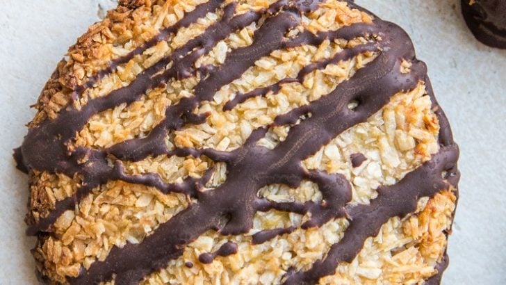 4-Ingredient Healthy Samoa Cookies - a copycat Girl Scout cookies recipe made healthier and paleo friendly