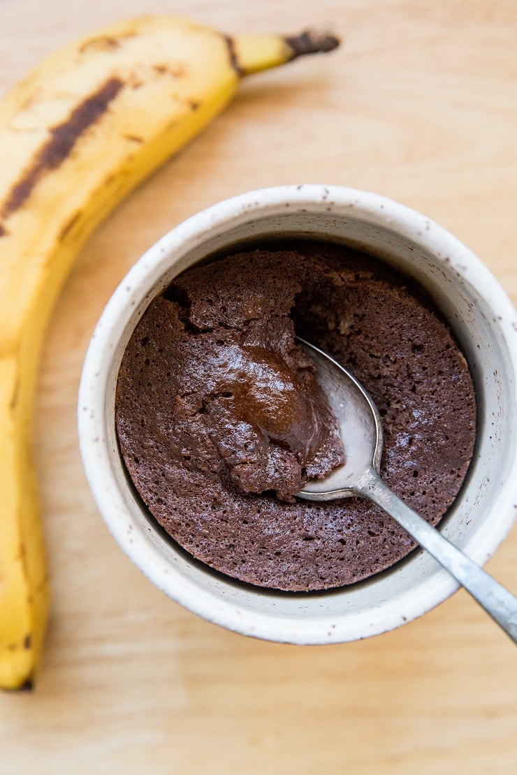 Paleo Chocolate Banana Mug Cake - grain-free refined sugar-free dairy-free and healthy